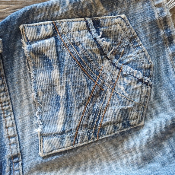 BKE med wash distressed denim jean shorty shorts sz 24 The Buckle style #BKL198 - Picture 5 of 8